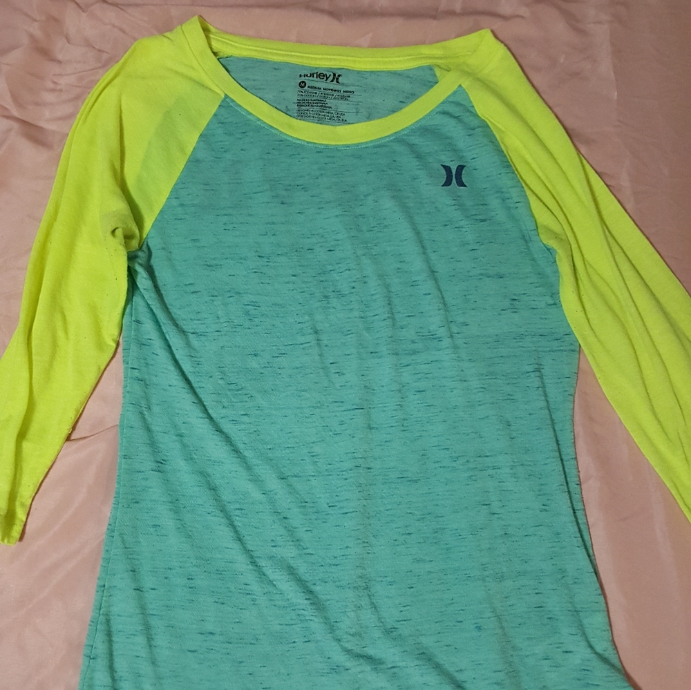 Hurley 3/4 sleeve top